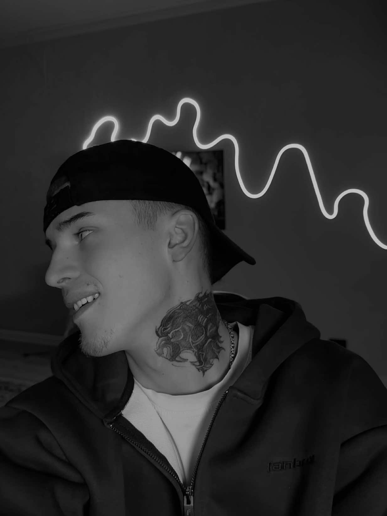 @𝐊 𝐈 𝐓 🌟
