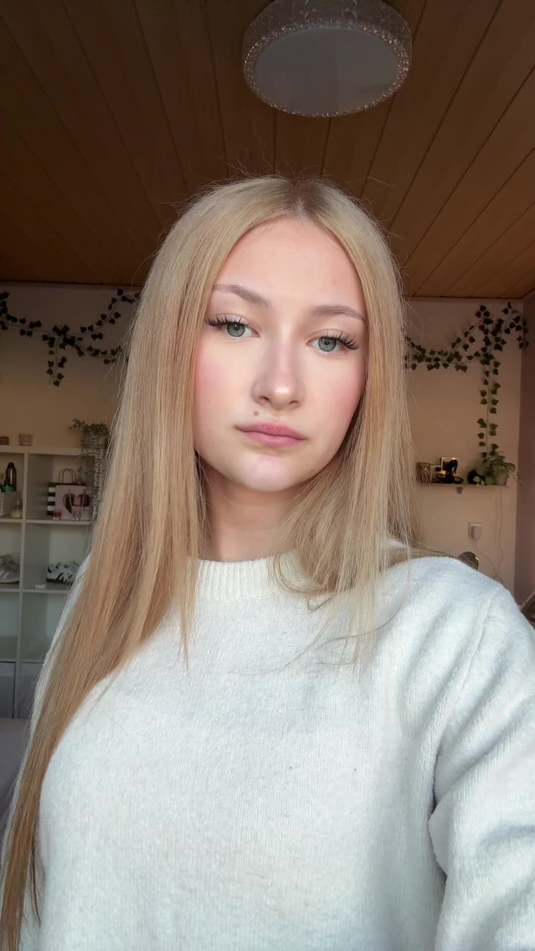 @𝐬𝐚𝐫𝐚𝐡