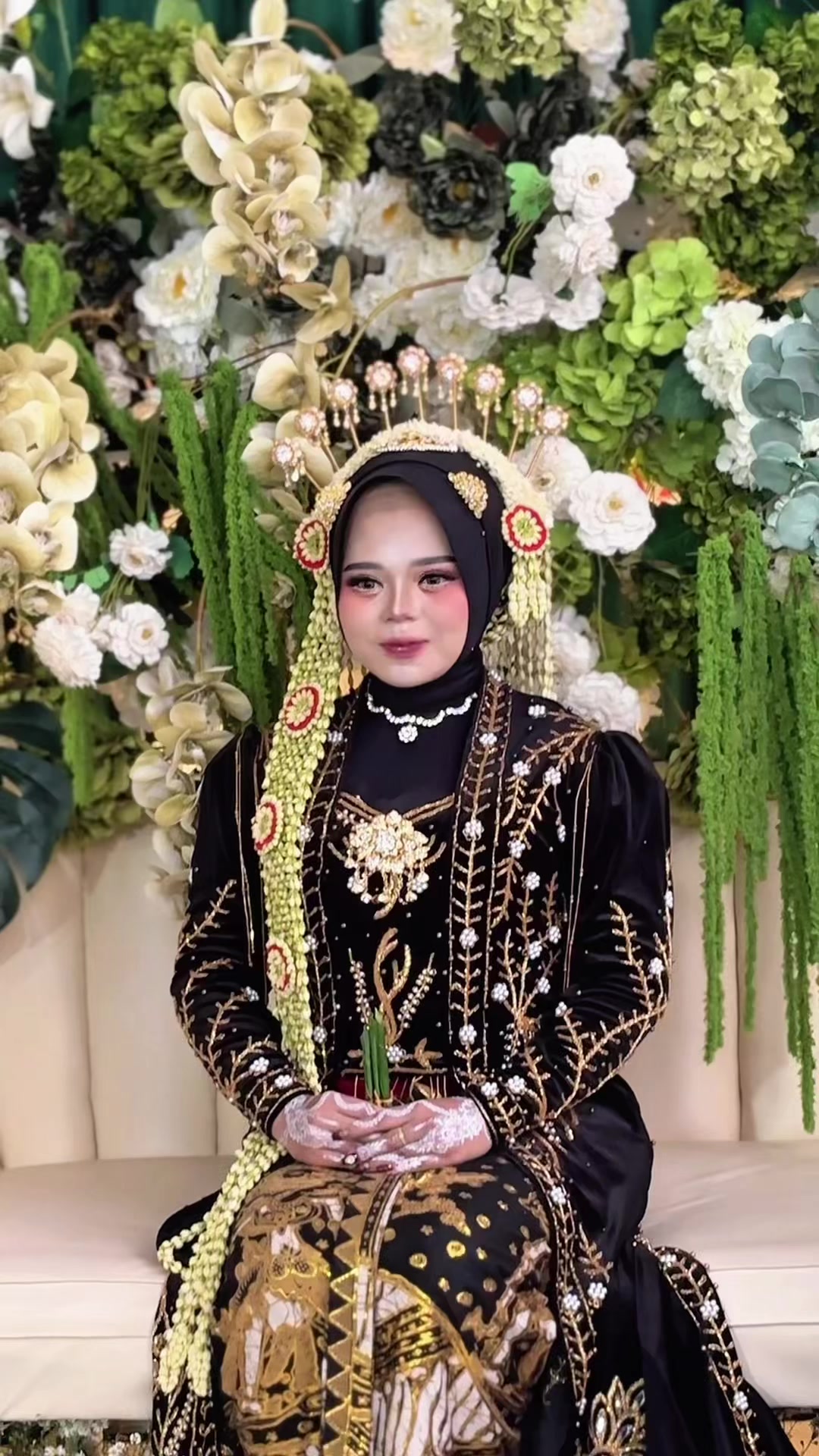 @Mbak Sari || Cucuk Lampah