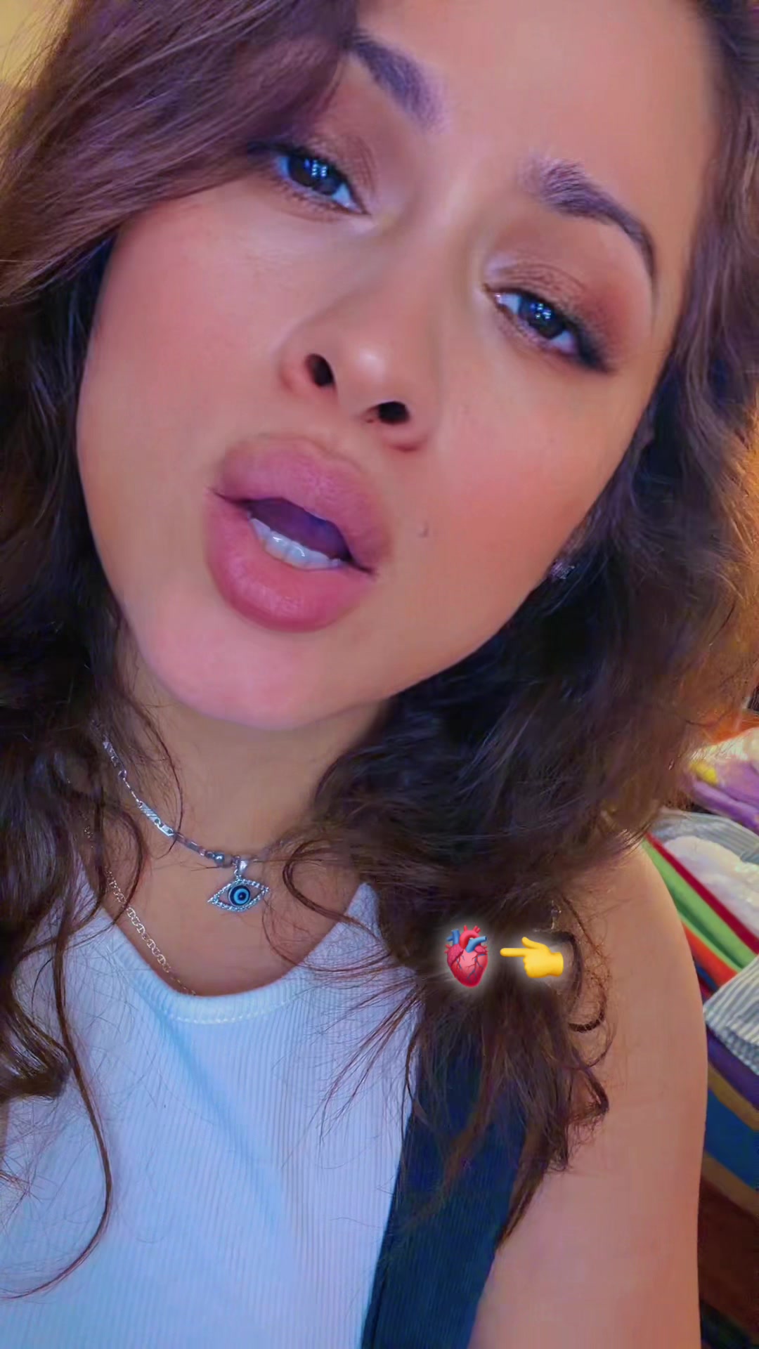 @Anahi