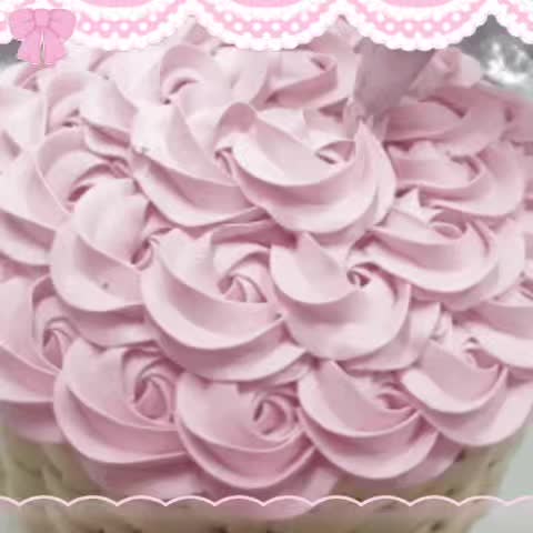 @Mymeldoy_cupcake1