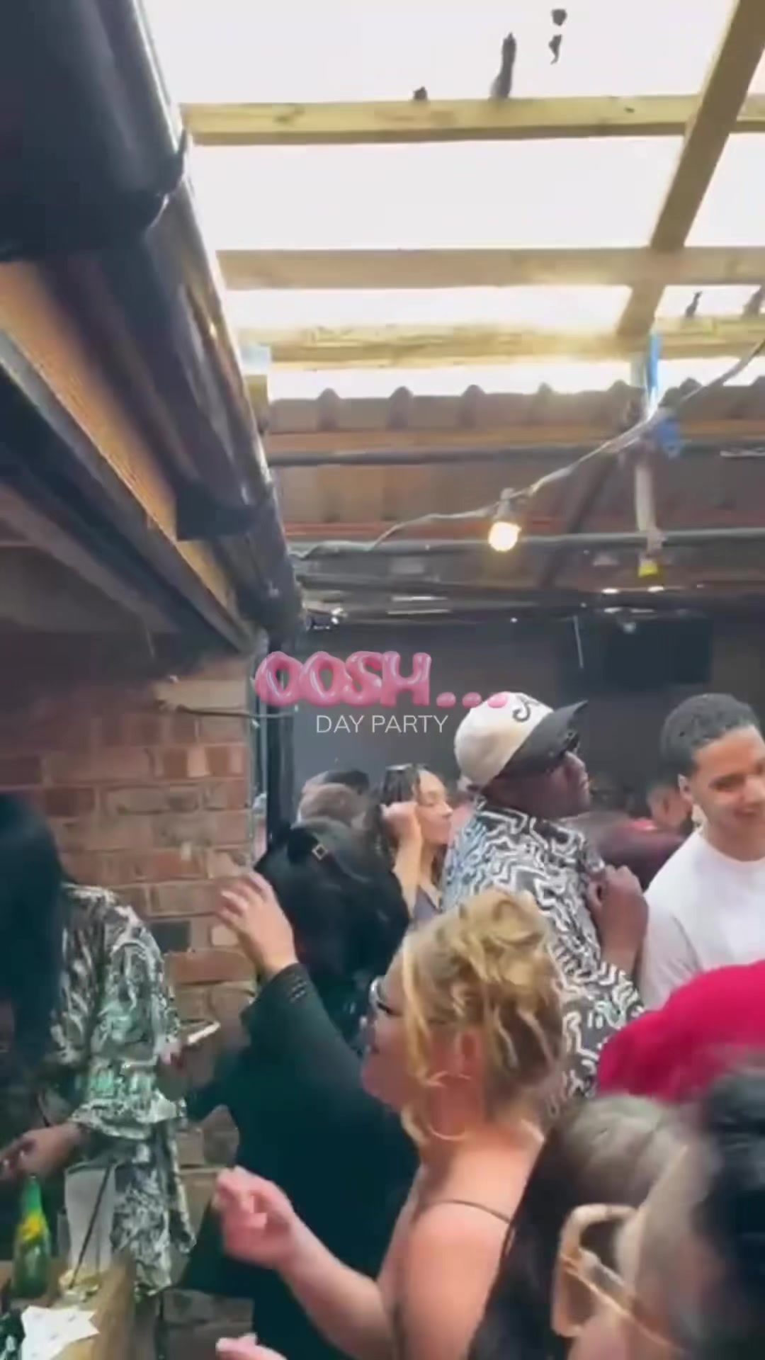 @oosh…