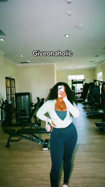 @_shanamaria_