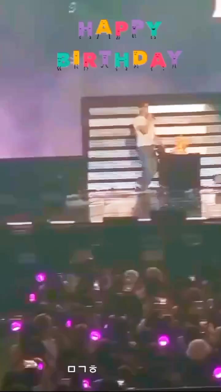 @MOONBIN a tu memoria 🕊️🤍✨