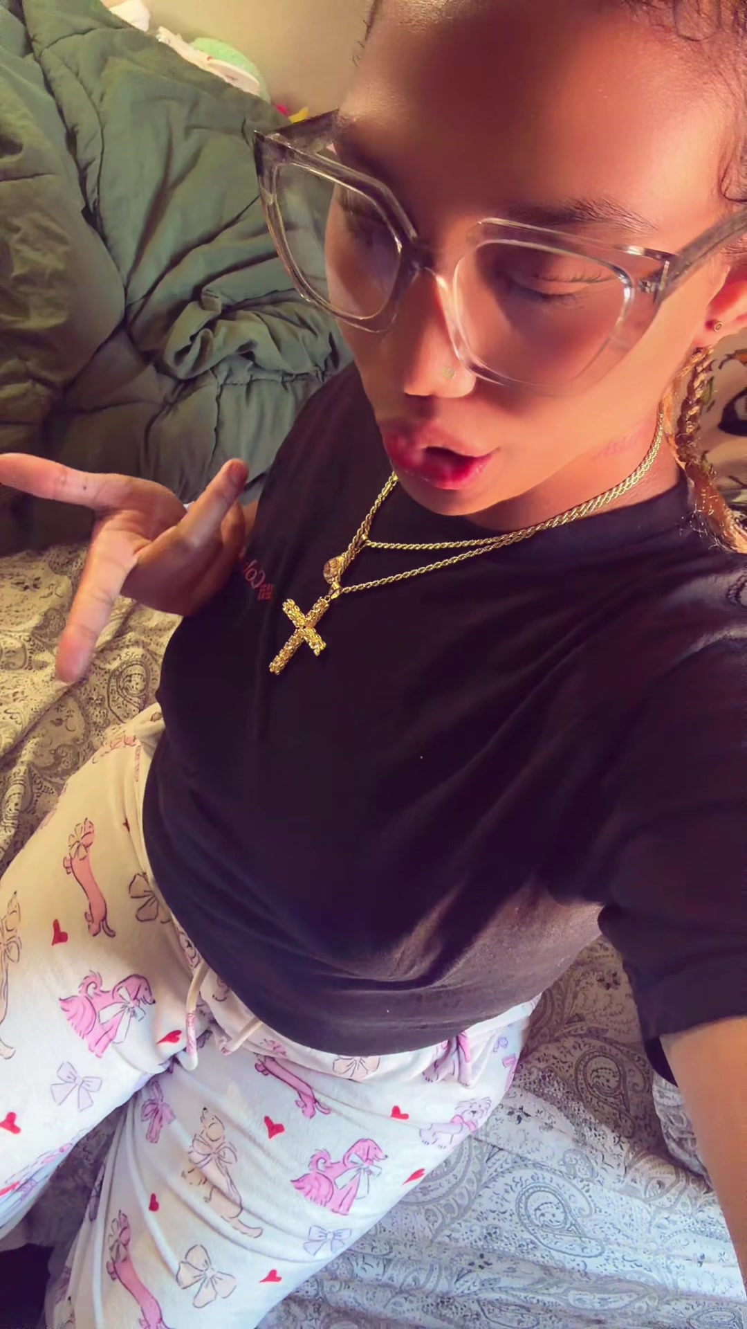 @Jasmine 🩷👩&zwj;❤️&zwj;💋&zwj;👩🏳️&zwj;🌈