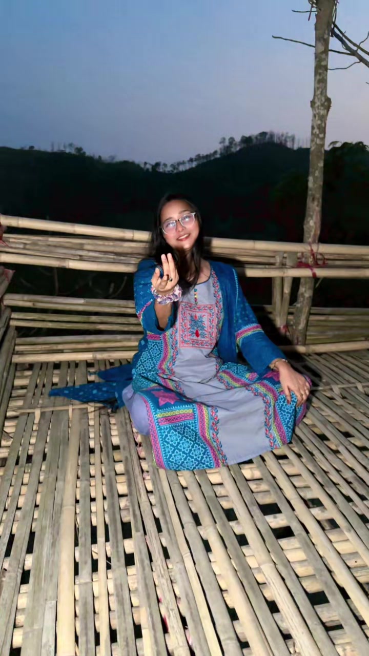@Tania sultana surovi