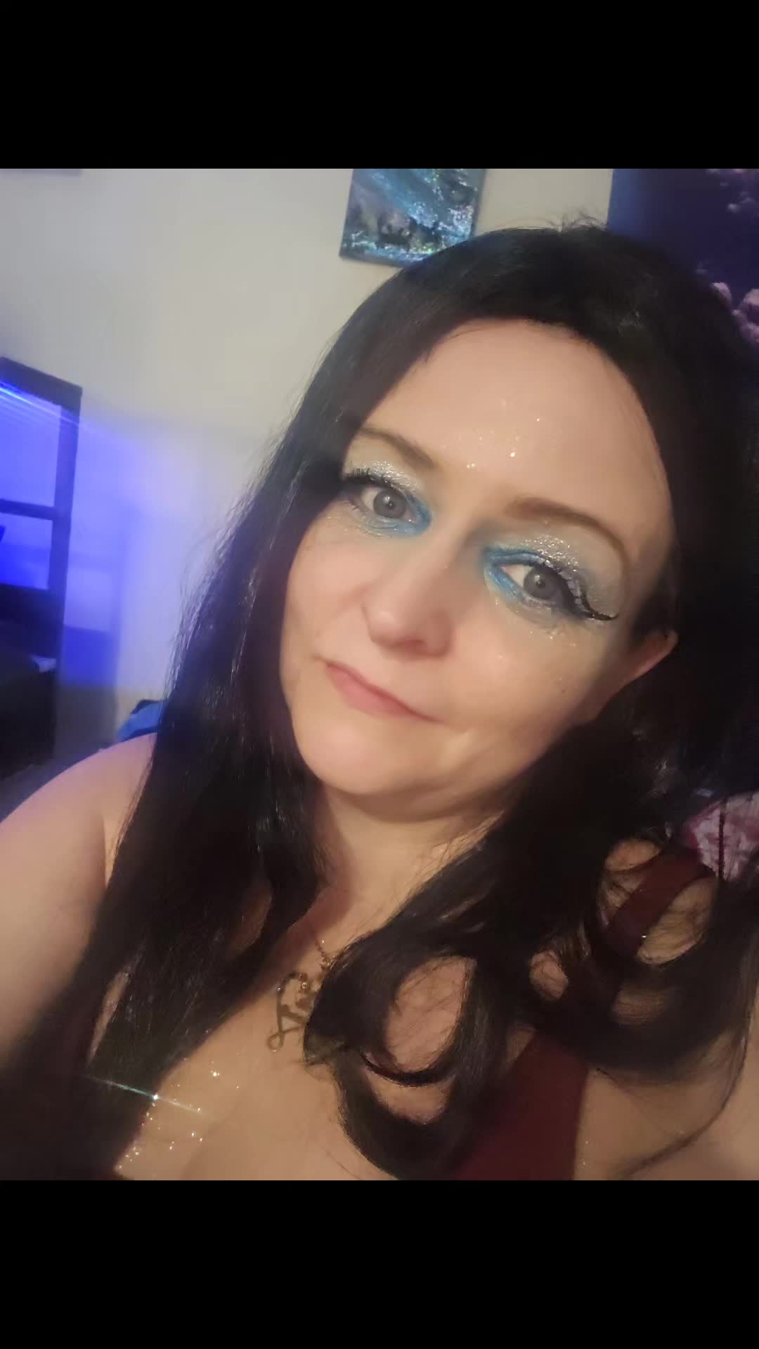 @KimCroft🧸🌹💙🎸🐋🐬🦋😈👻☘️🔥