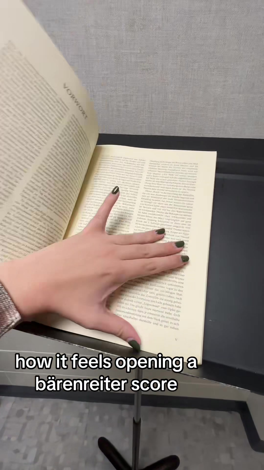 @b 🐙
