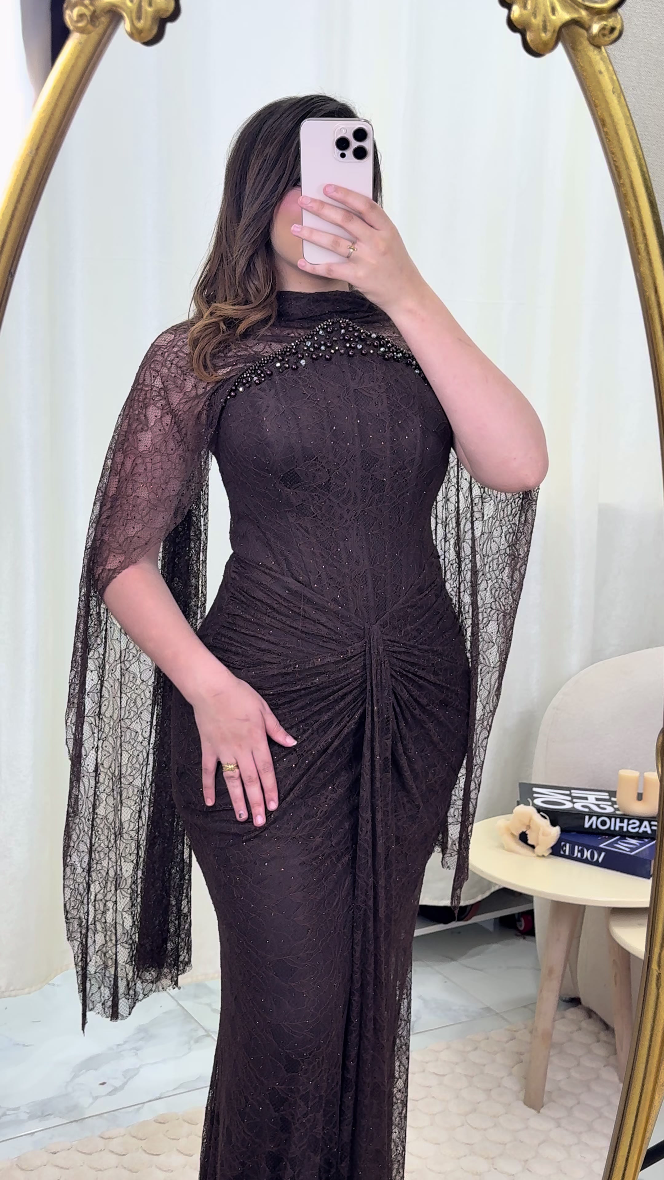 @Miss aniqa 24