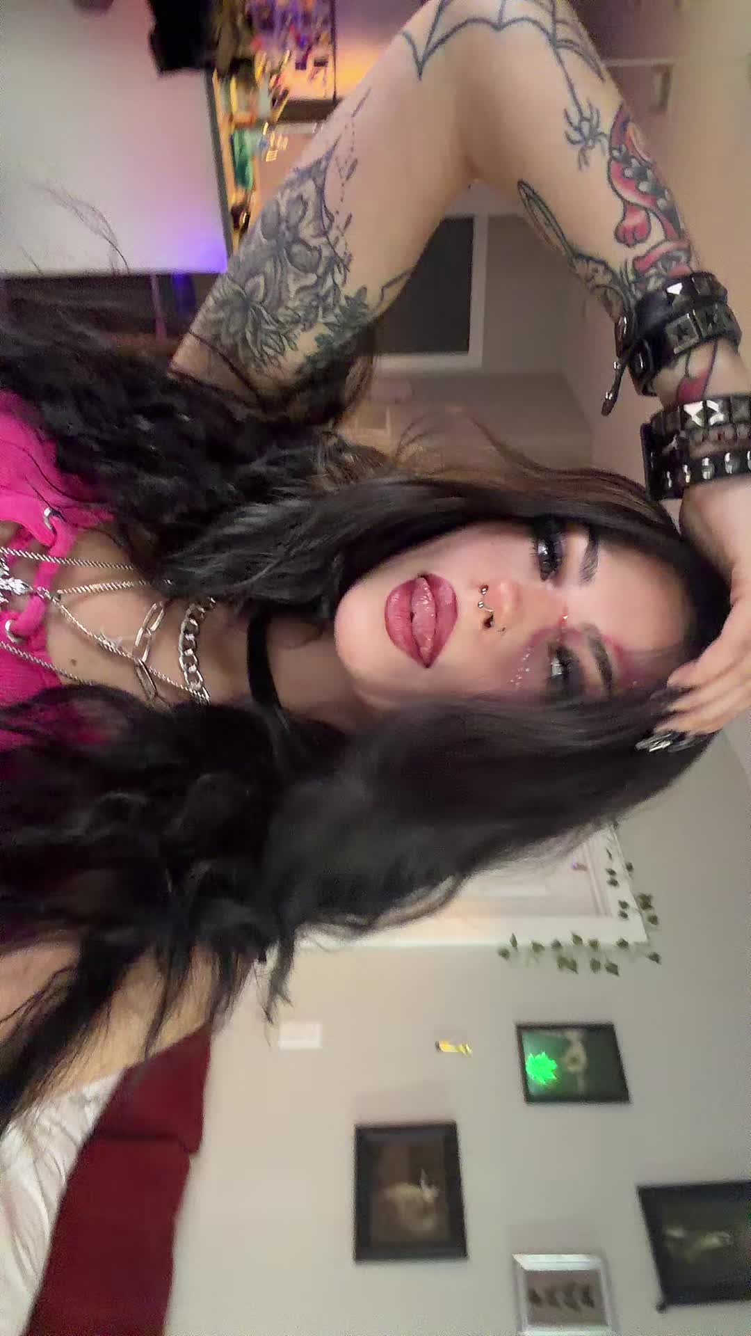 @fionafromonline