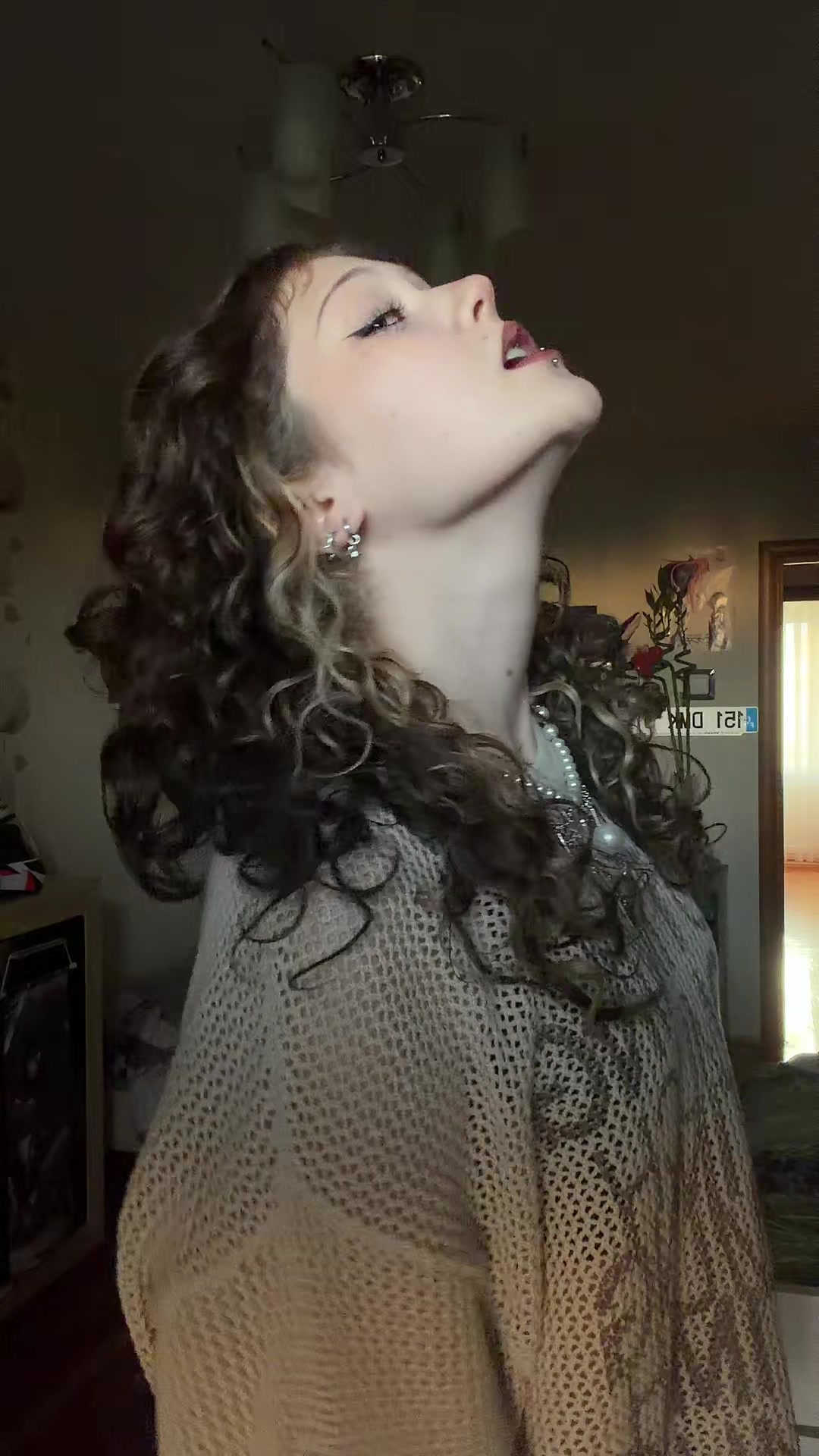 @Уна