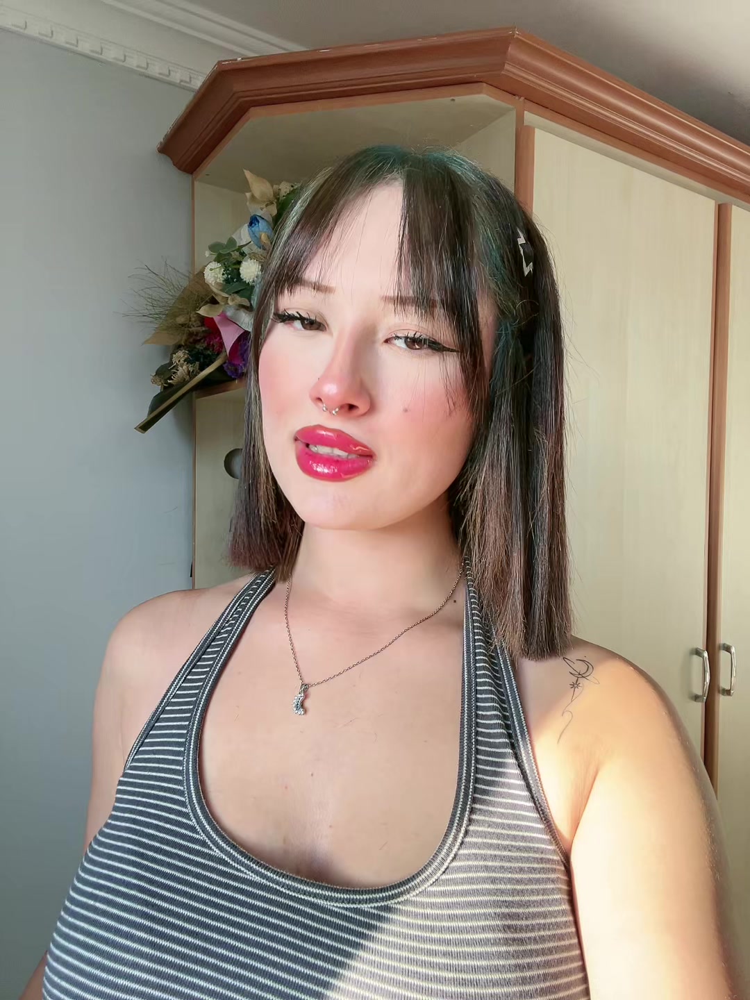 @llhe8na_