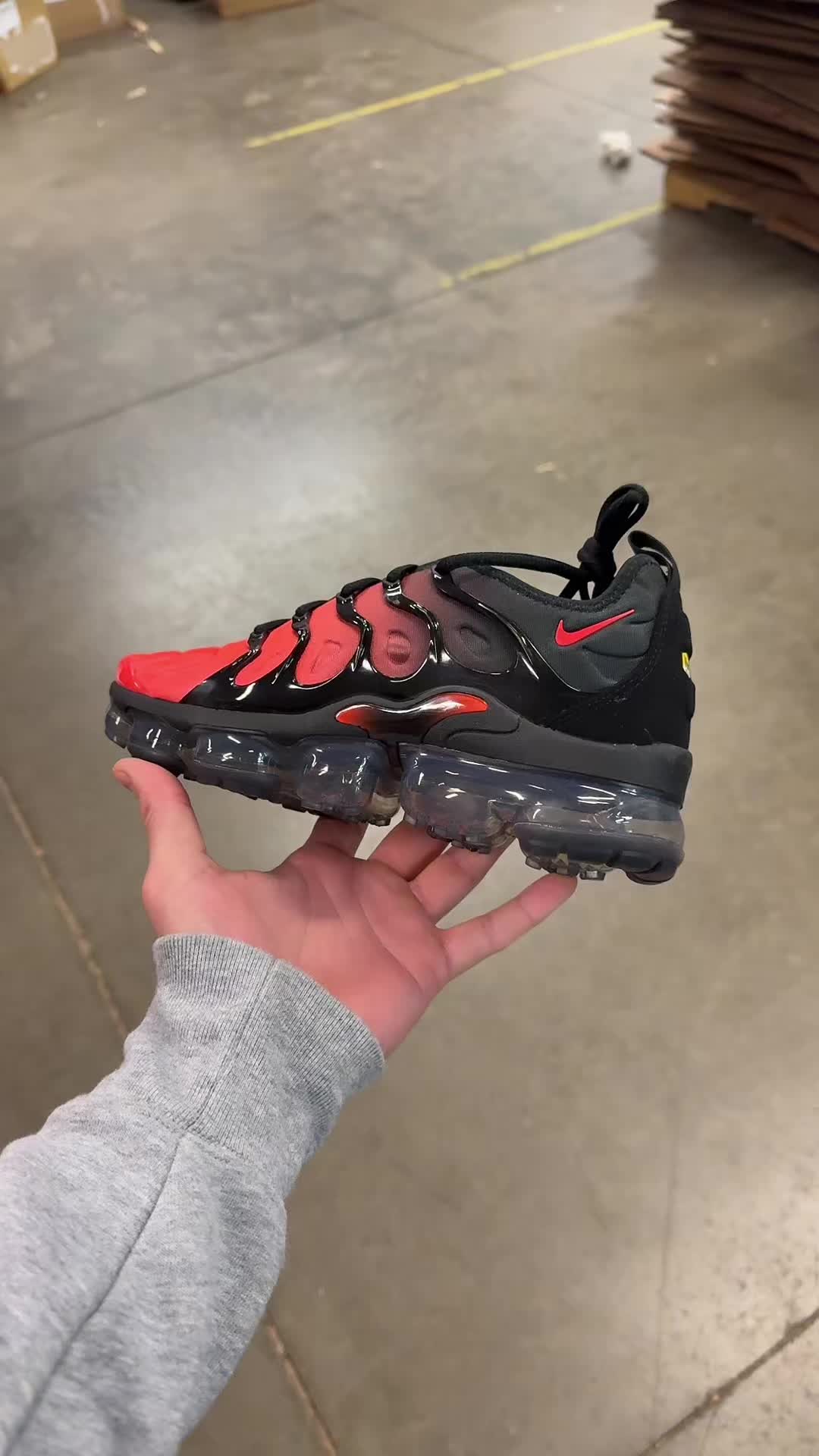 @VERIFIED SNEAKER DEALS