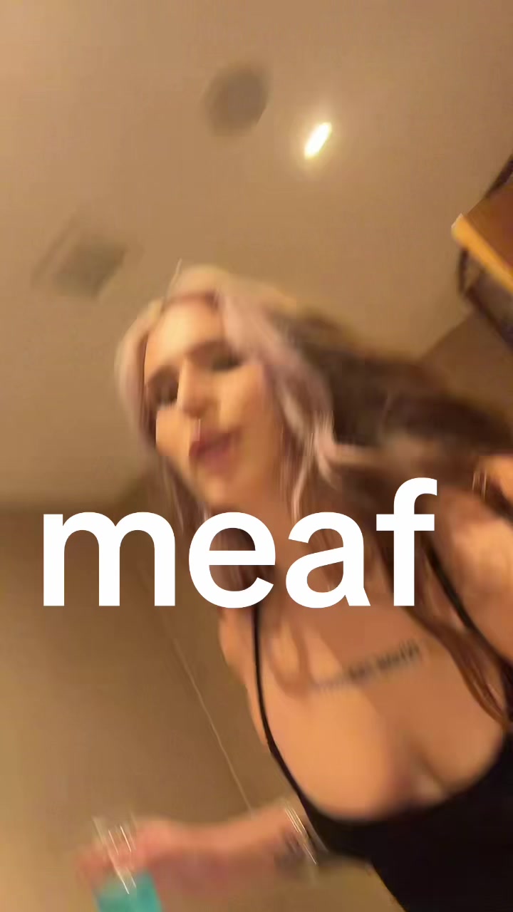 @chloe