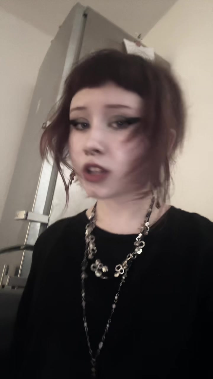 @Skylaxxc