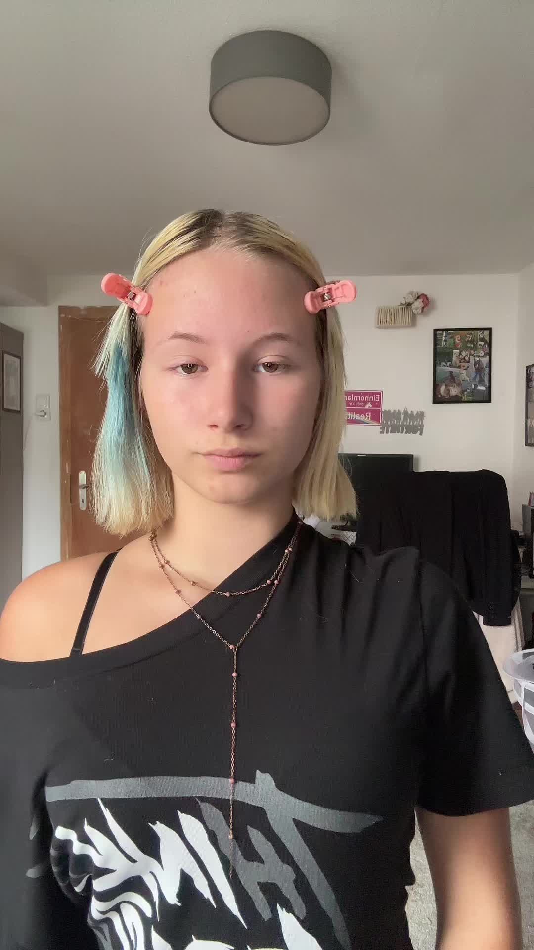 @🎭