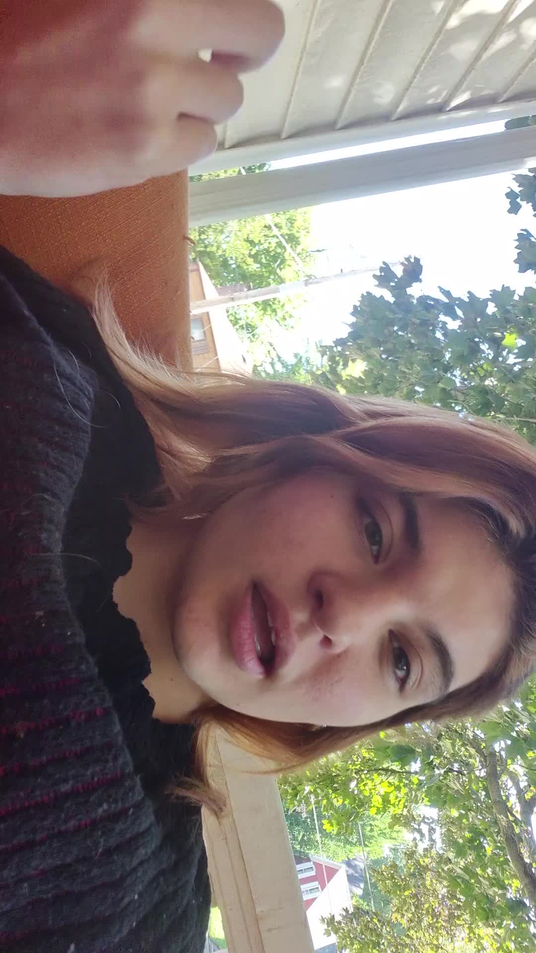 @Bella