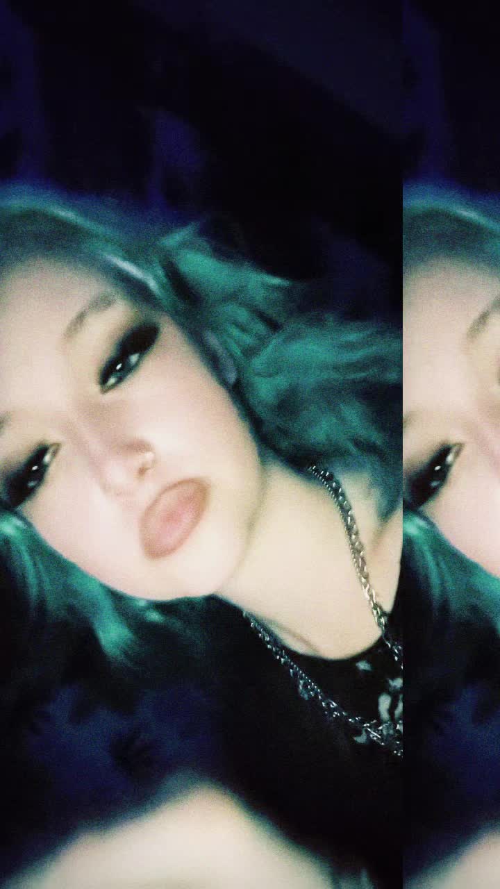 @𖣂Emma🧡💚