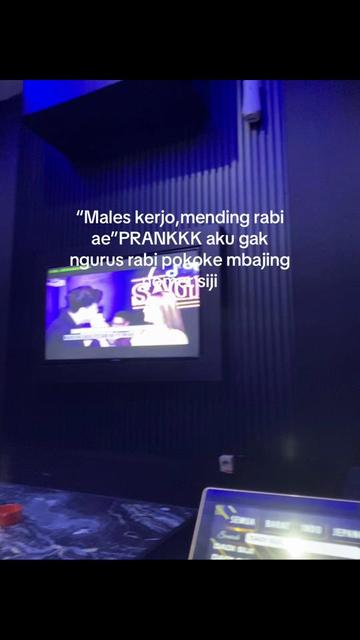 @NiaSari ☘️
