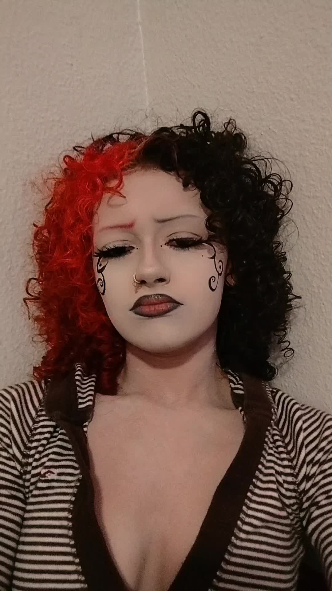 @⊰V⊱