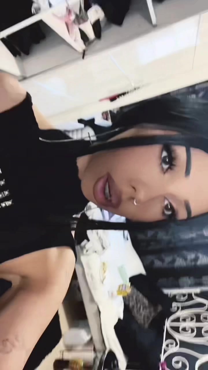 @𝑜𝓁𝒾𝓋𝒾𝒶