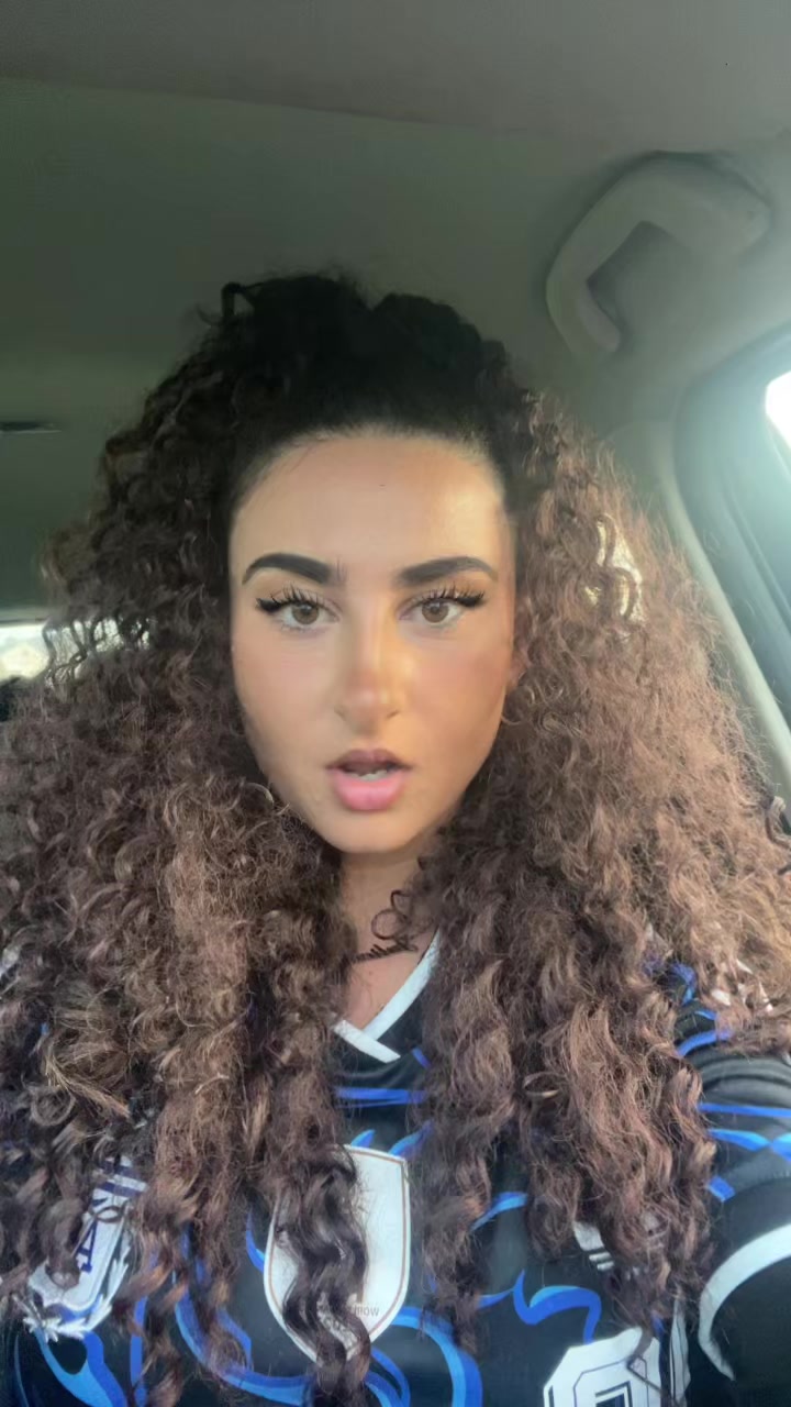 @Juliana Demirel