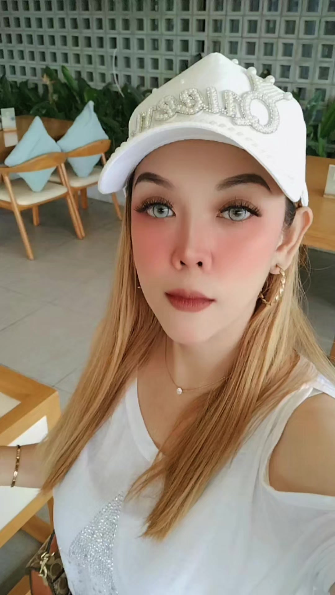 @incess Ayumi