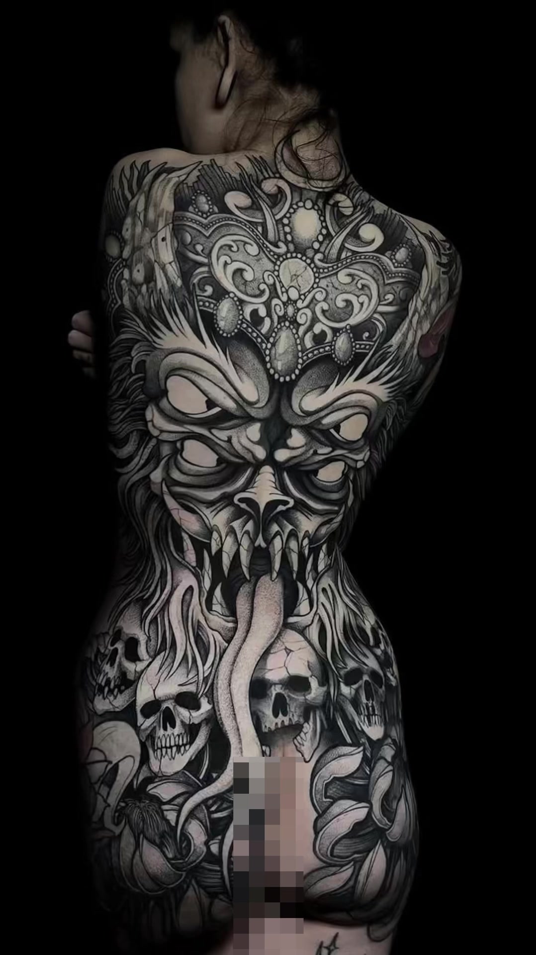 @Brennnessel Tattoo Berlin