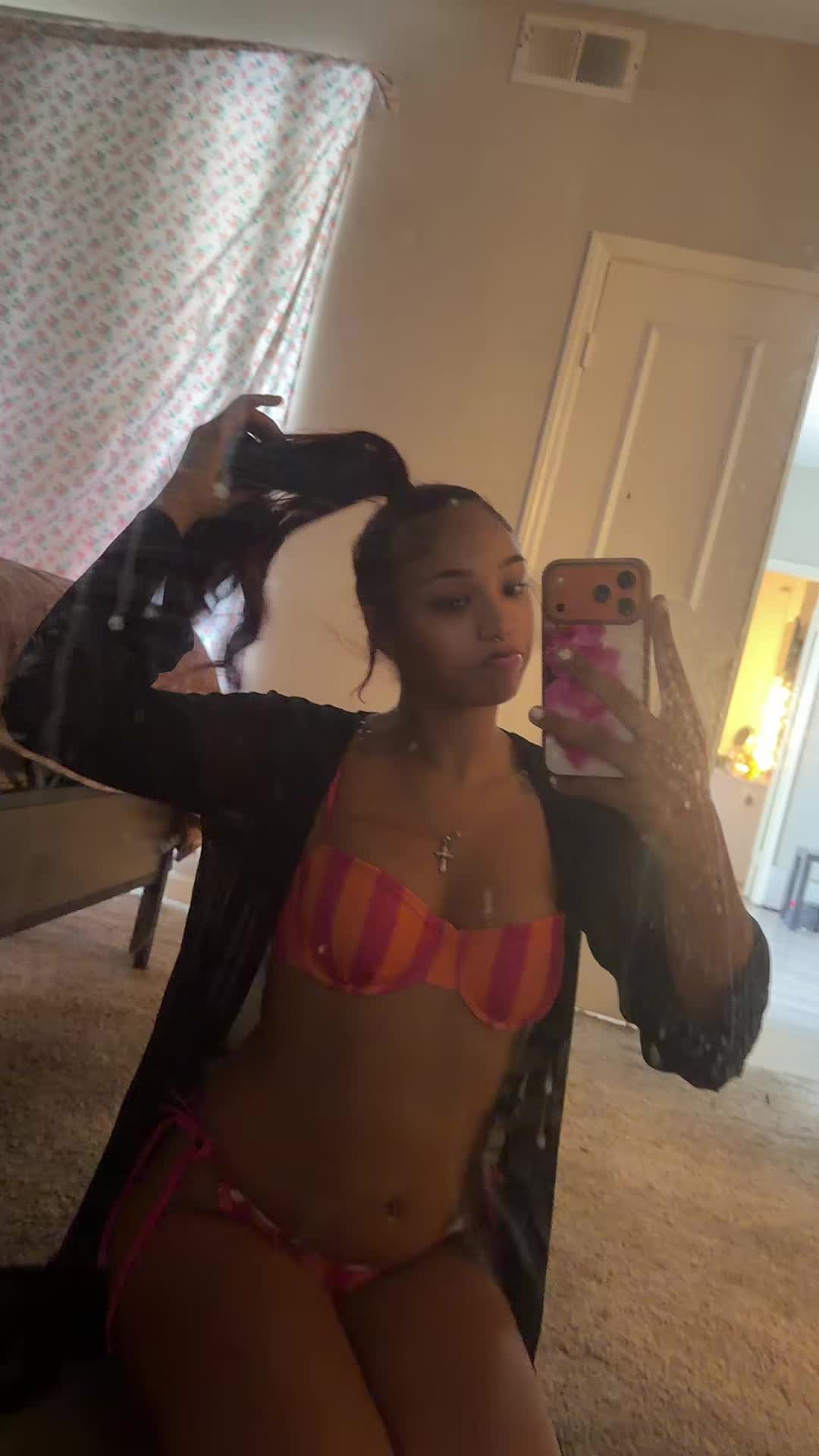 @￴￴