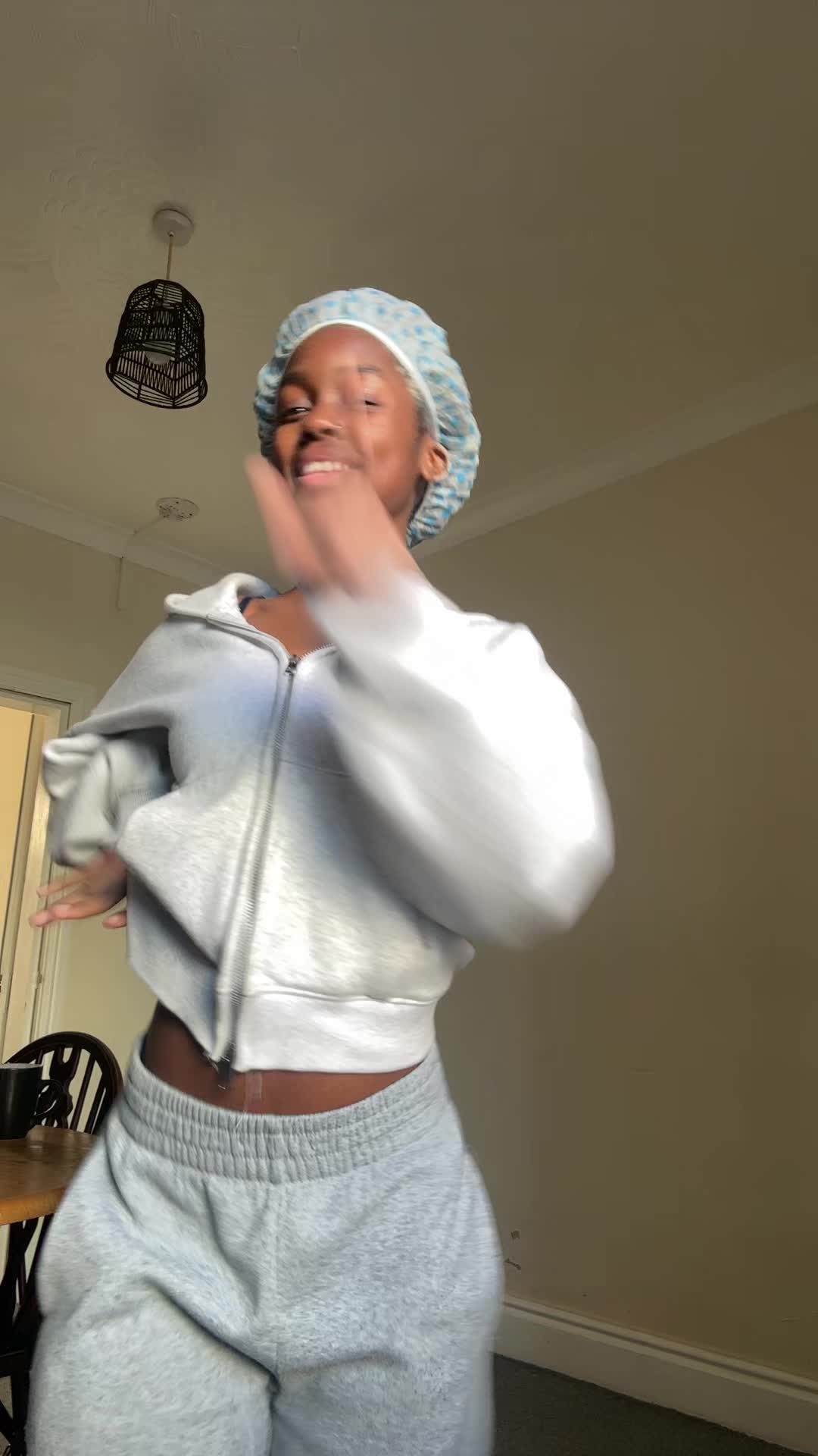 @zoethebat
