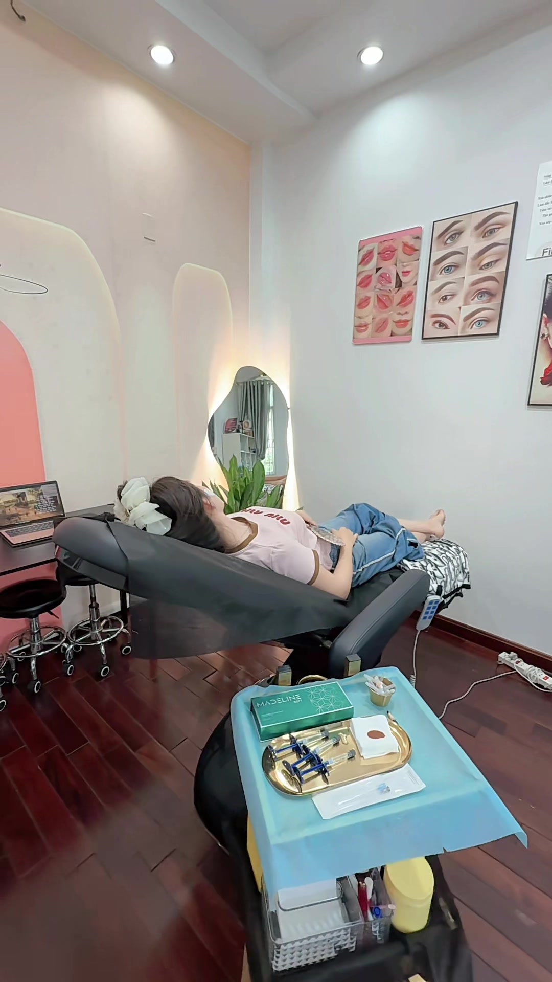 @Xinh Xinh Beauty & Academy