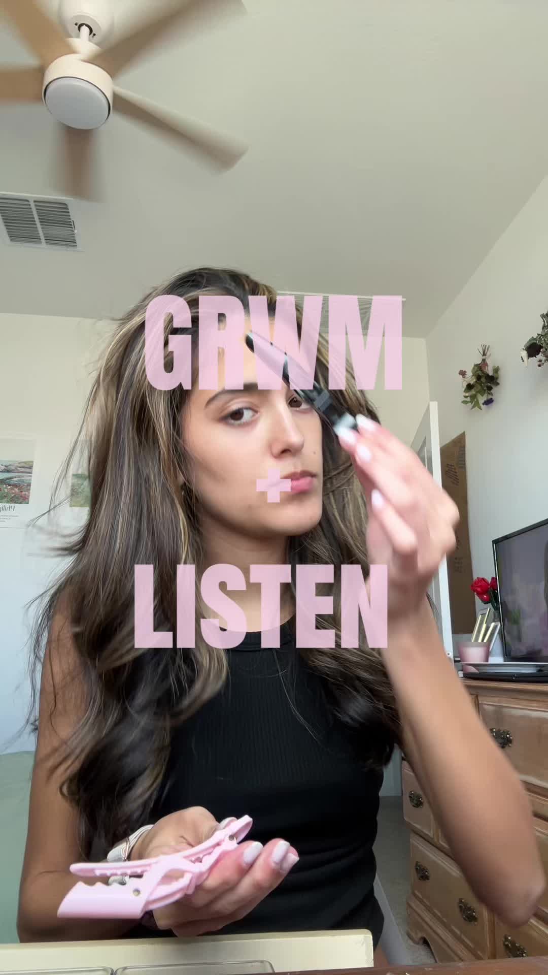 @miaviannee