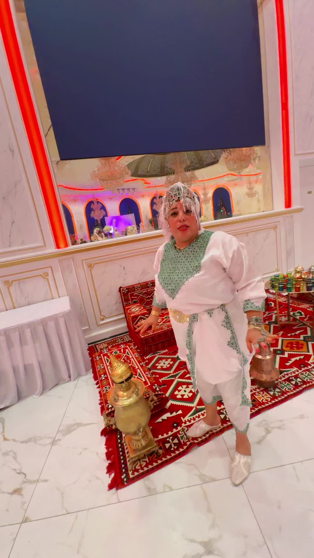 @متواضعة في فرنسا