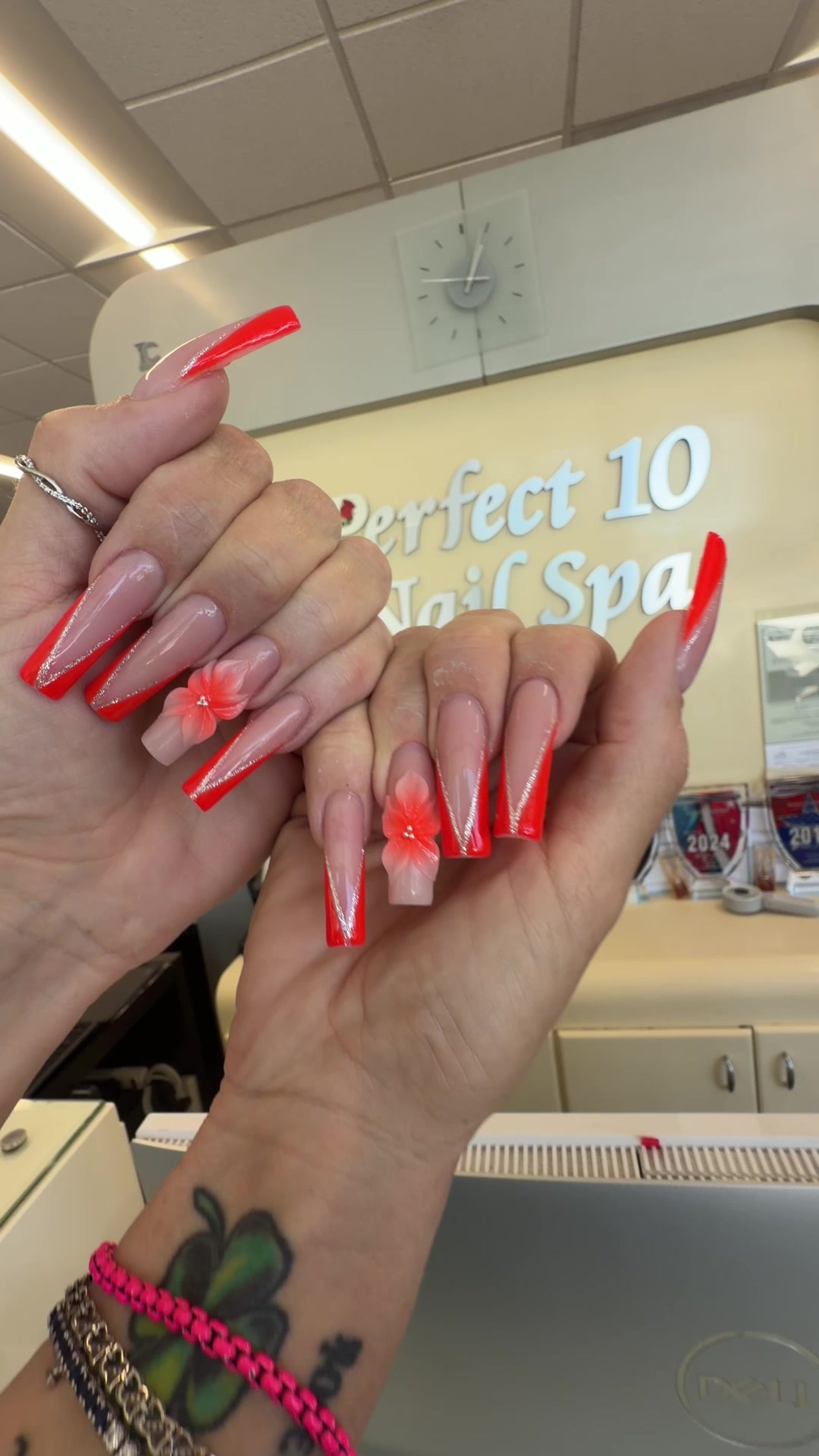 @Perfect10Nailspa