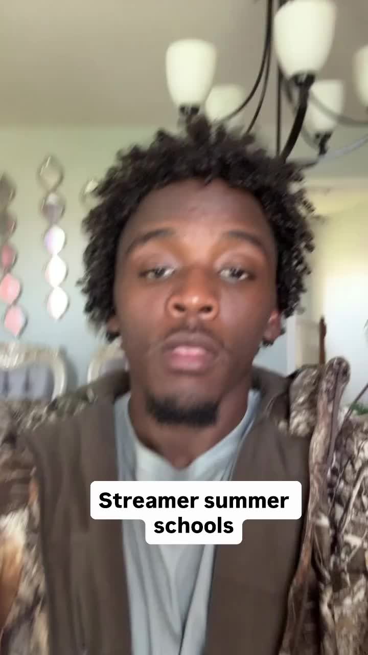 @Twitch: hollyywoodkd