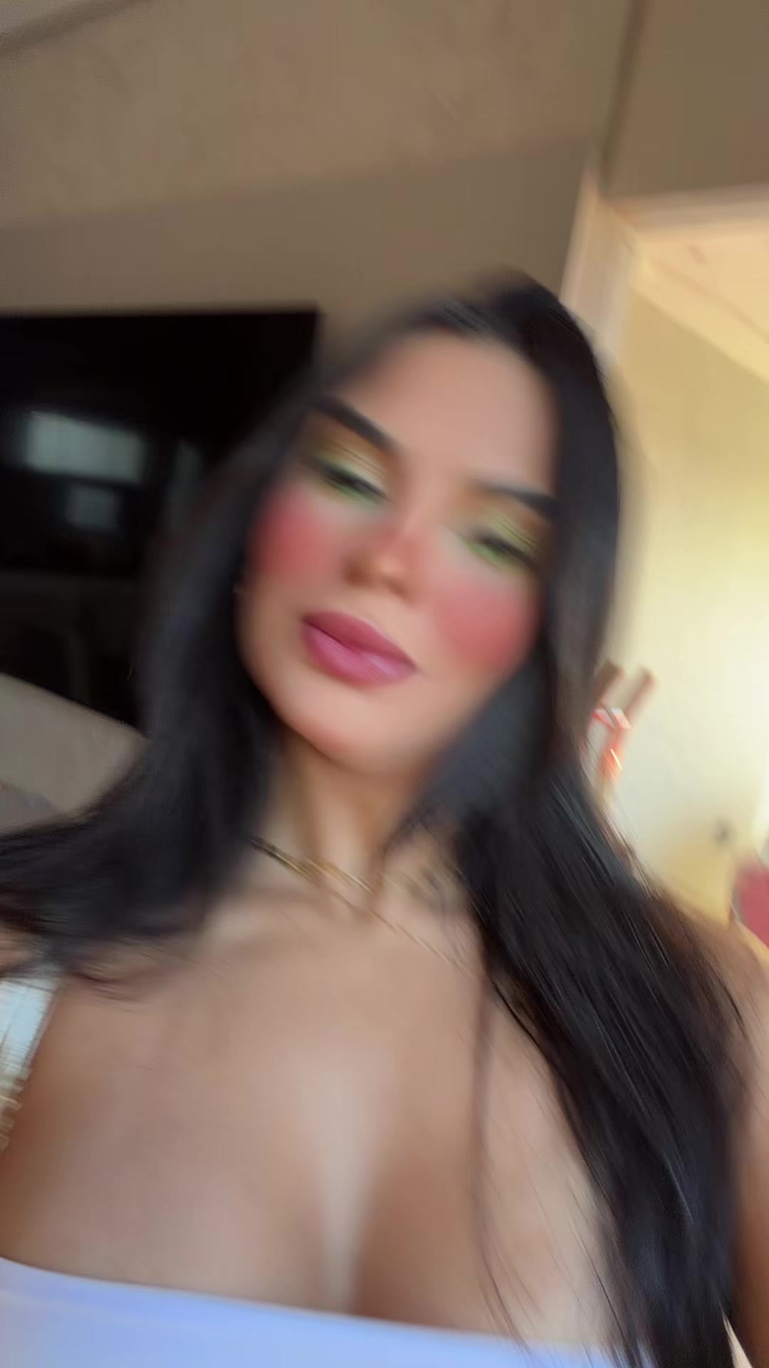 @naelypereira