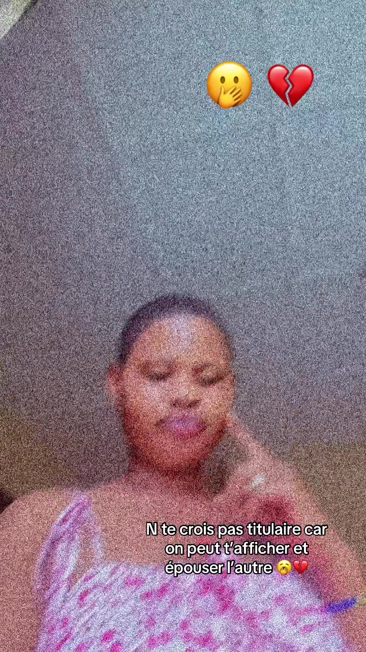 @Adrienne 🌸🦋🇨🇩