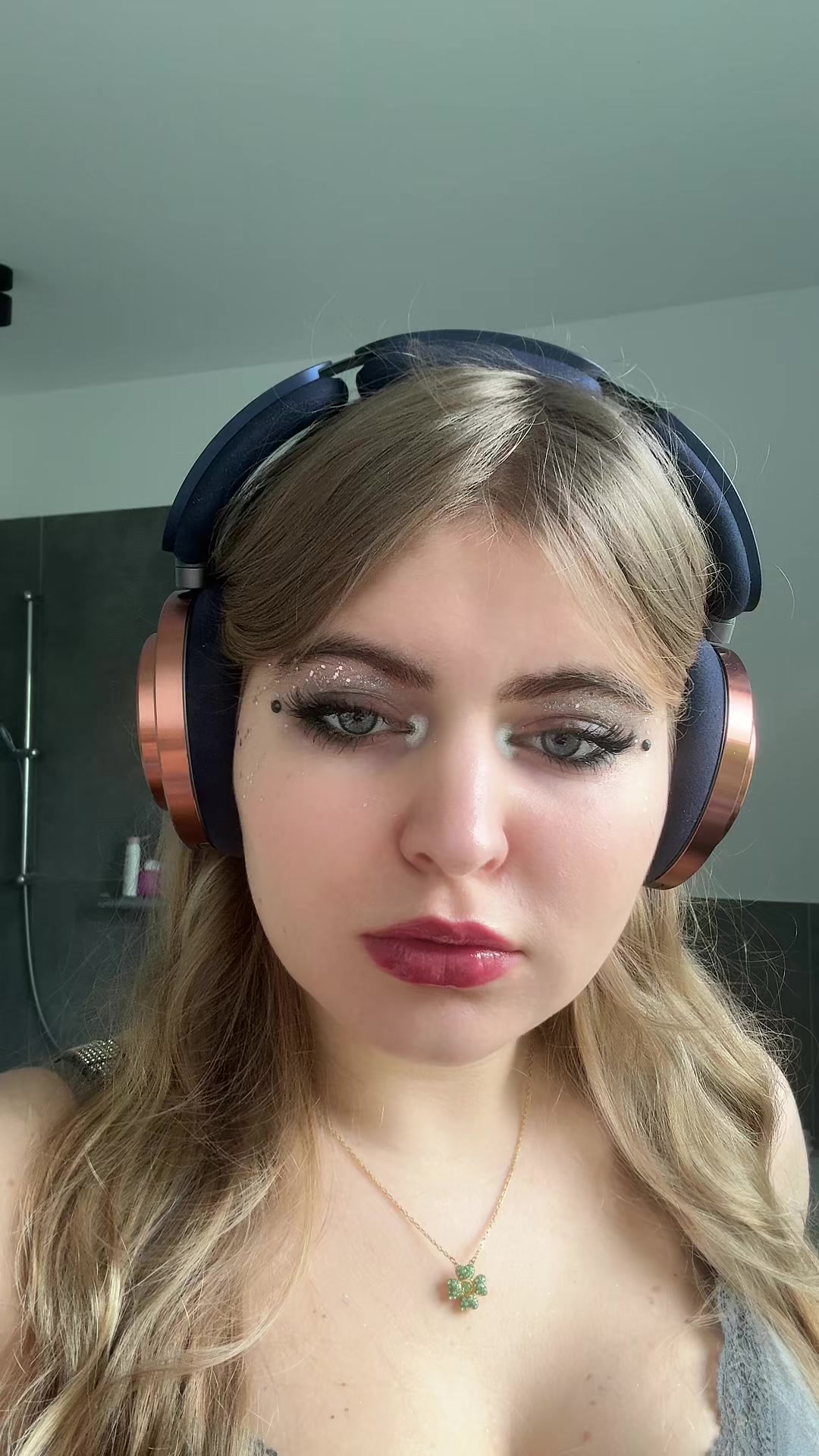 @Ruru