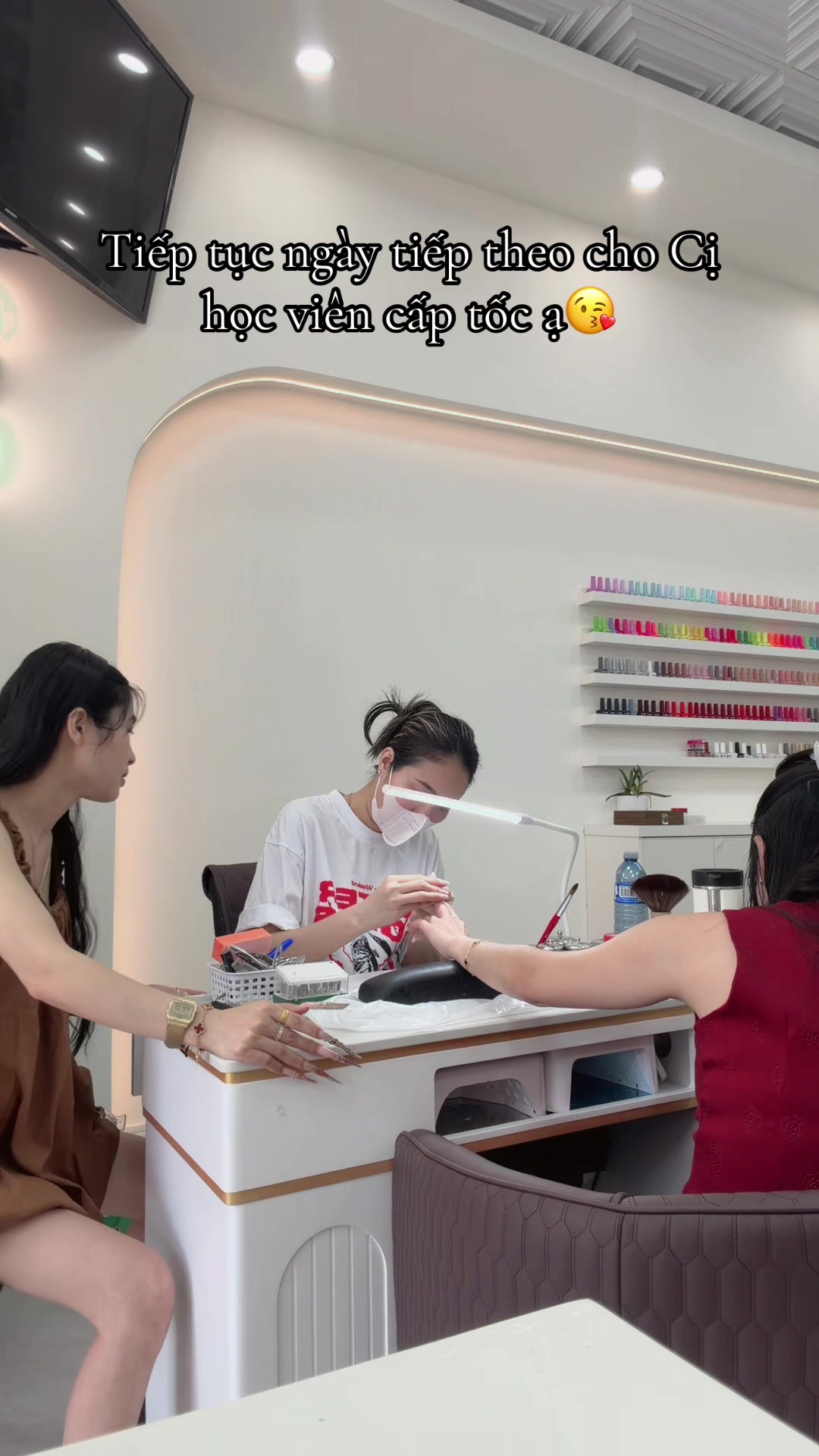 @KimmieNails🇻🇳&hearts;️🇨🇦Tấu H&agrave;i😜