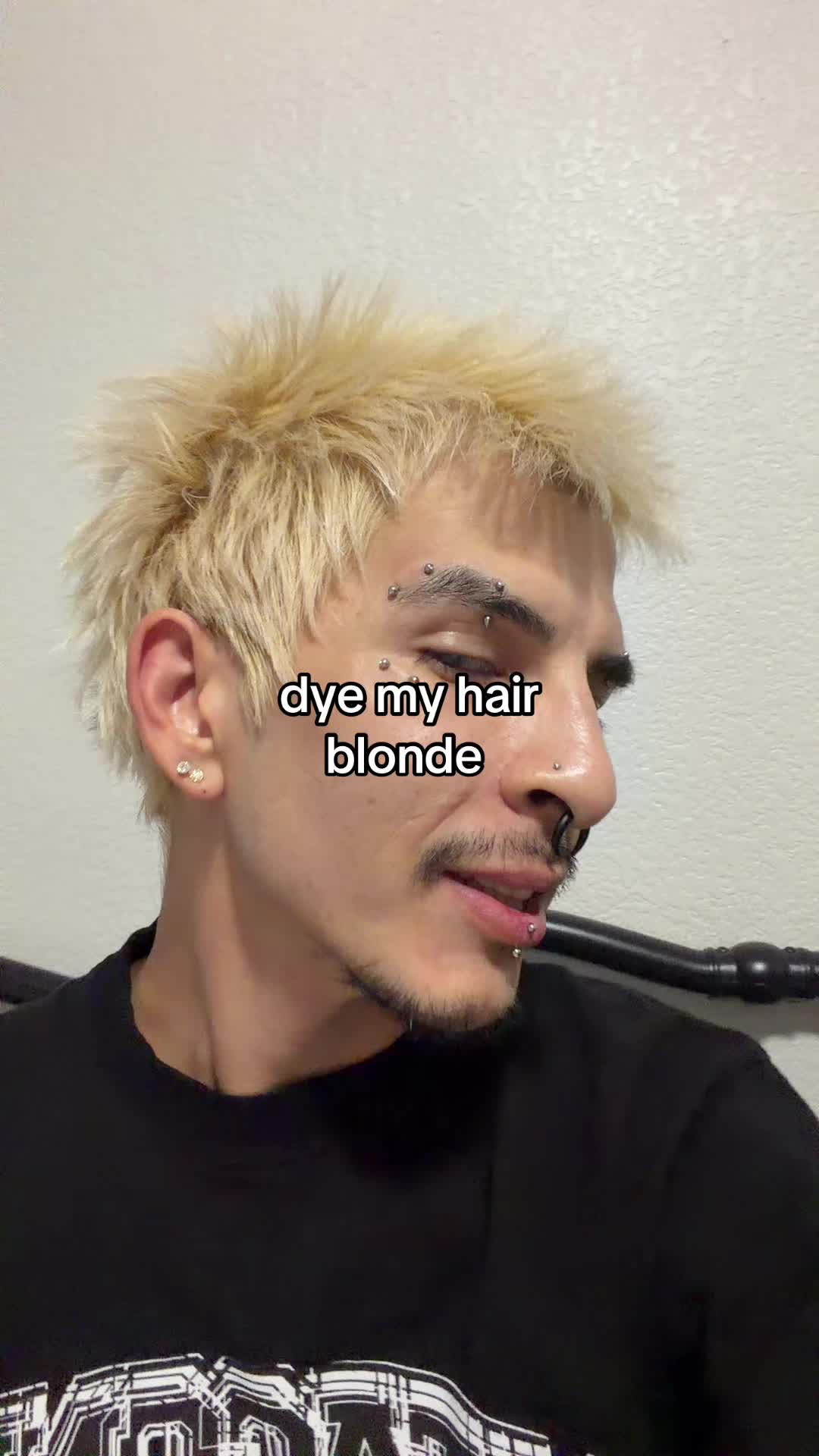 @𖣂