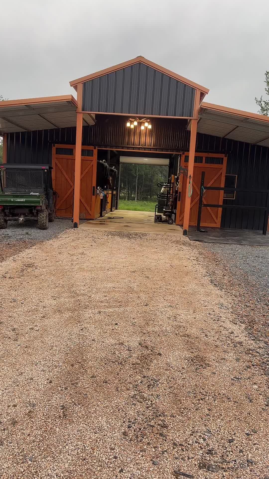@🐴