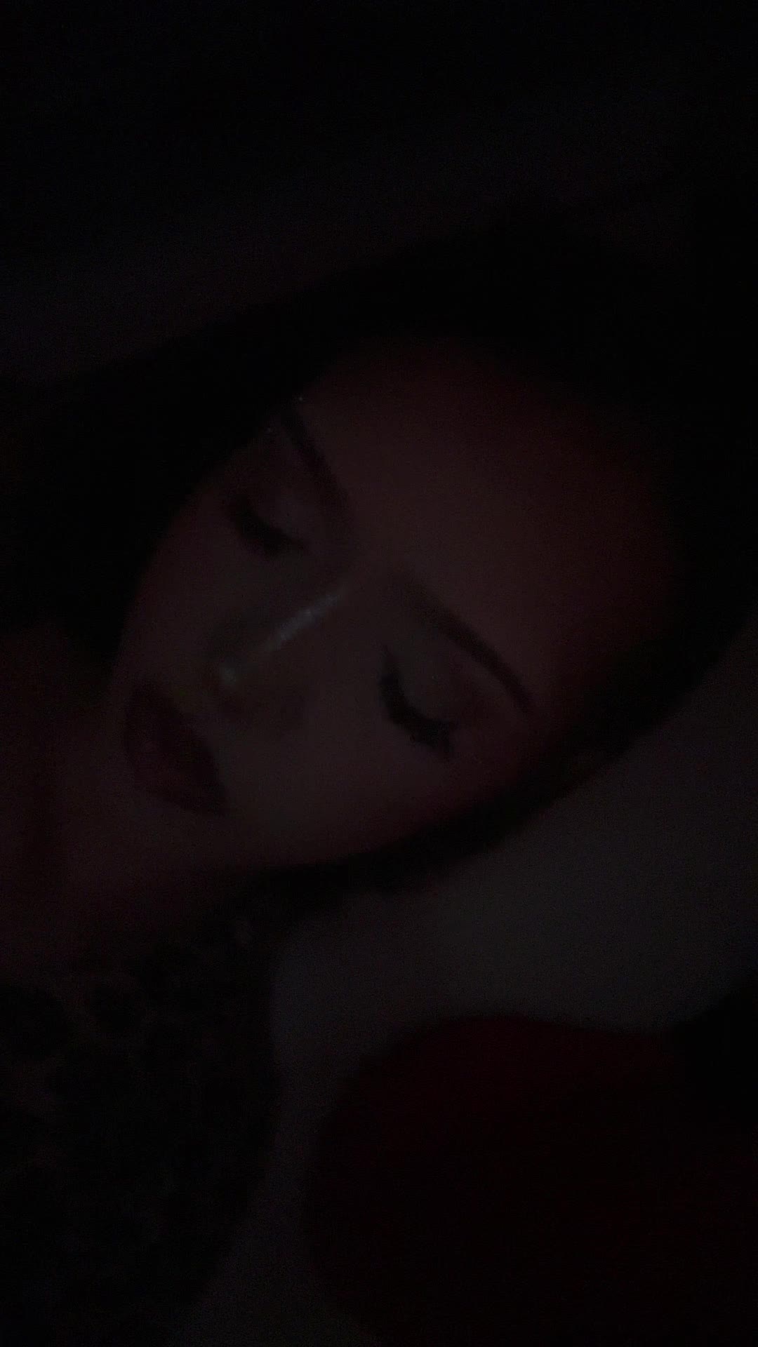 @🧟&zwj;♀️
