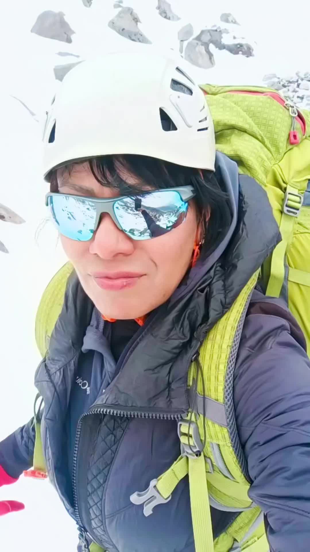 @Loba_de_la_montaña