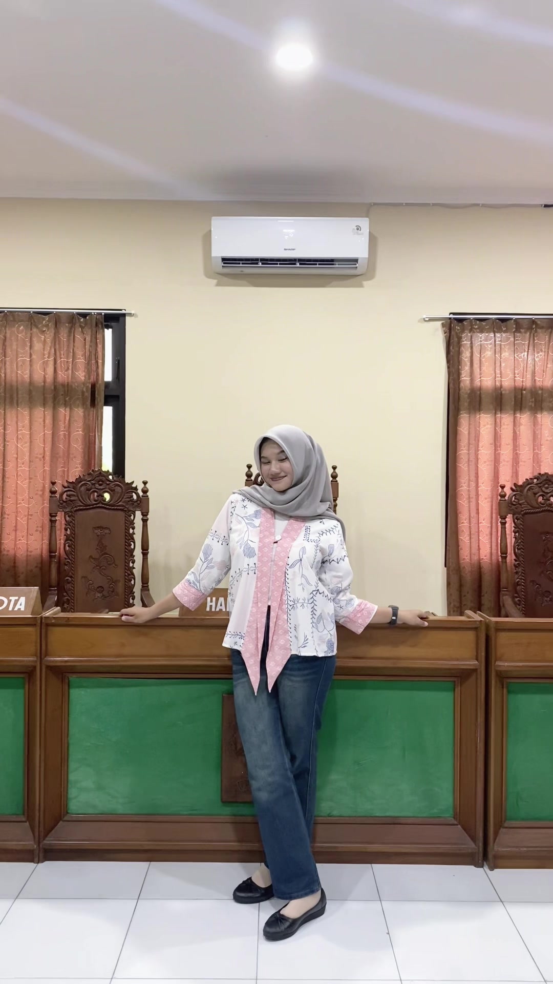 @Faniaaa
