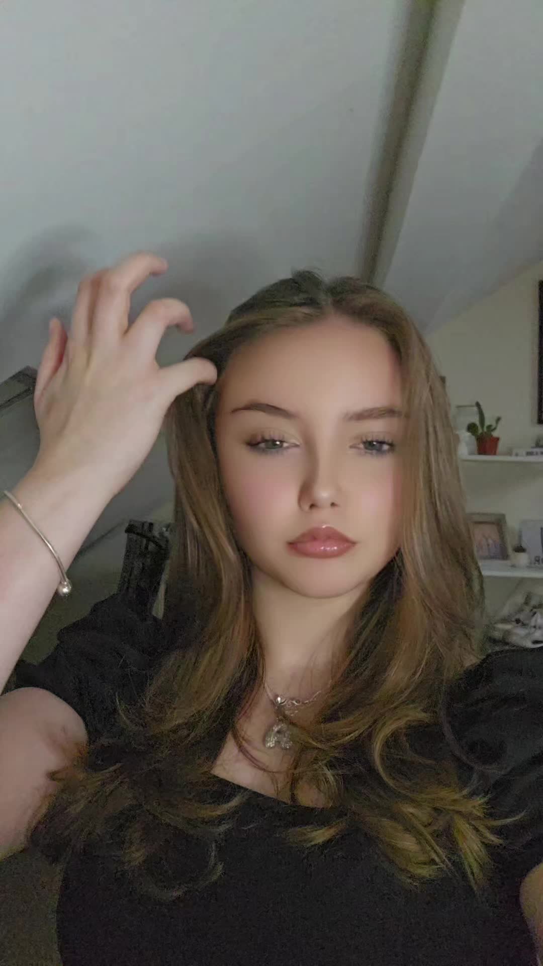 @Ava 🌹