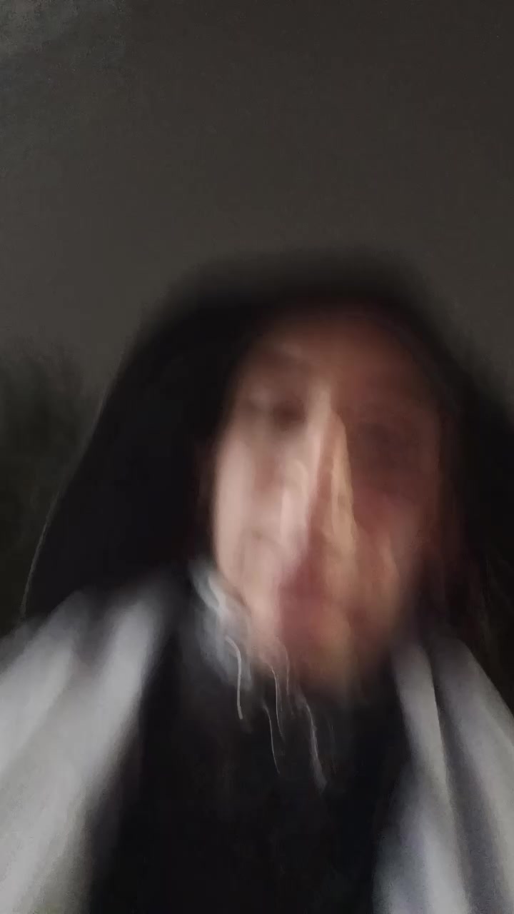 @la chica de la mirada matadora