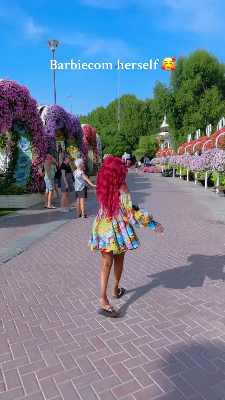 @Barbiecom herself 💕🥰