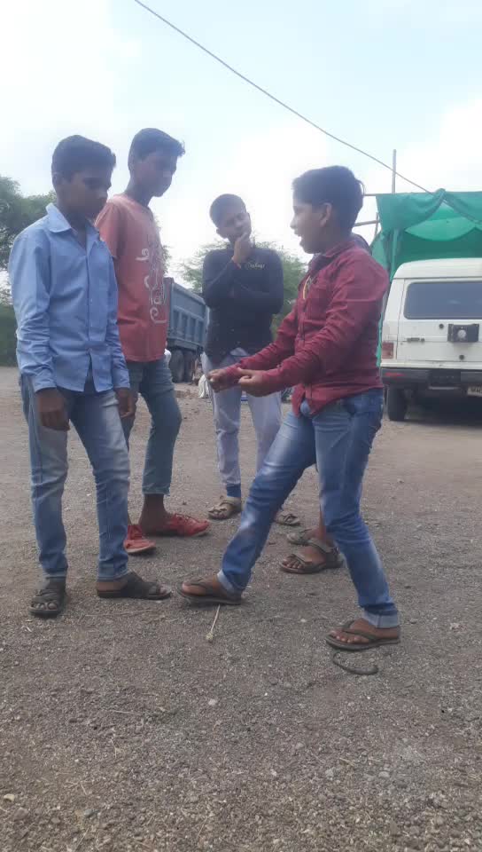 @Sarthakturkane (ST)
