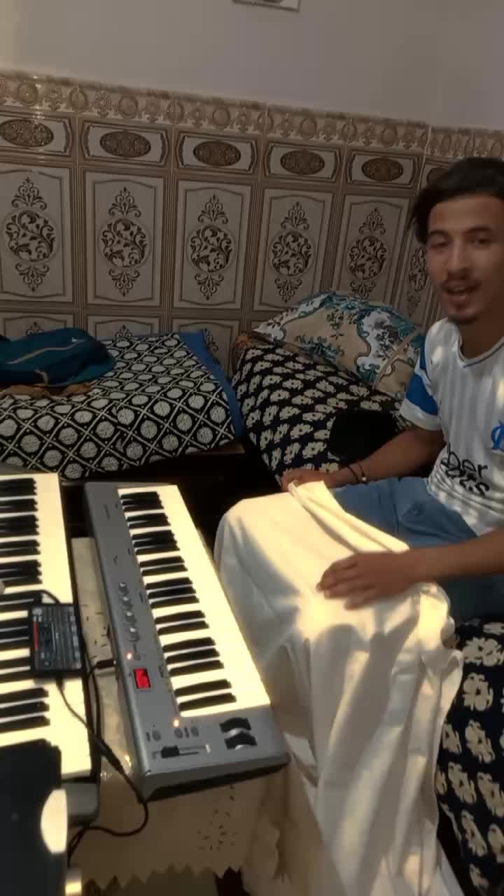 @L&auml; M&atilde;ŕt&iuml;&ntilde;&oslash; 🎹🏴&zwj;☠️