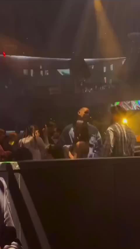 @youngmikoficial